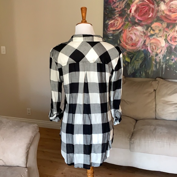 Rock & Republic black & white button down collar - Picture 2 of 5